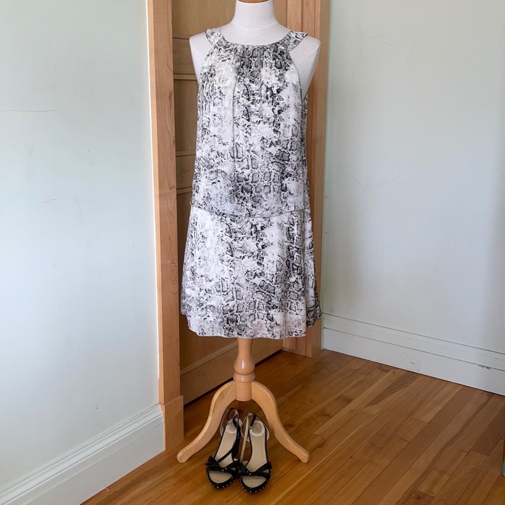 Lauren Vidal Black & White Sleeveless Snake Print Dress, Size M